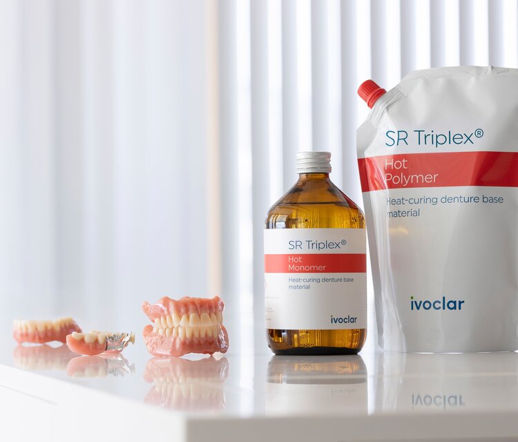 SR Triplex PMMA denture base materials Ivoclar